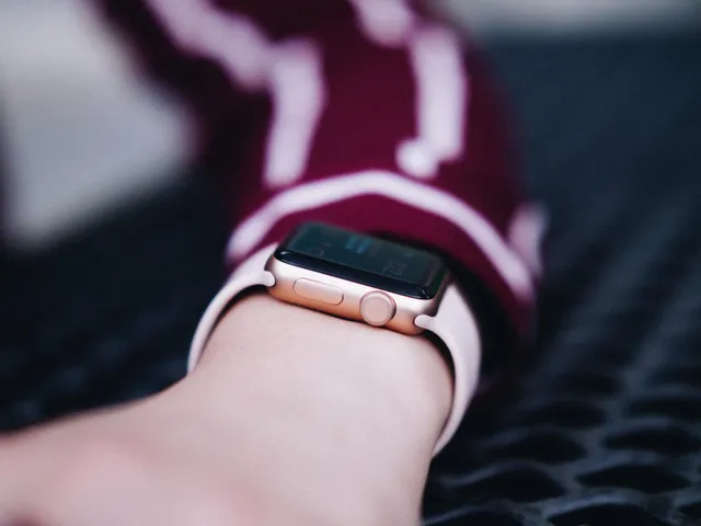 FibriCheck smartphone/smartwatch application for arrhythmia monitoring